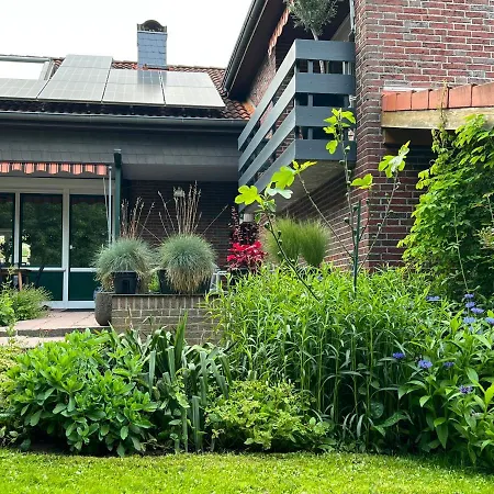 Aussergewoehnliches Haus Mit Sauna, Kamin Und Garten *