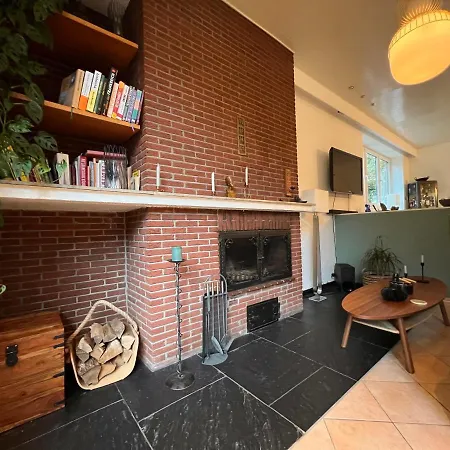 Aussergewoehnliches Haus Mit Sauna, Kamin Und Garten *