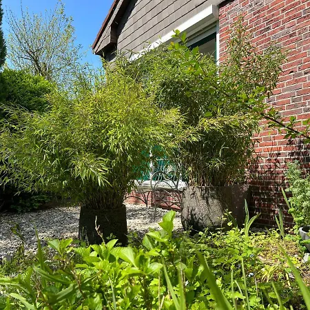 Prázdninový dům Aussergewoehnliches Haus Mit Sauna, Kamin Und Garten Wilhelmshaven