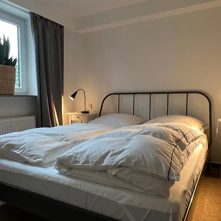 Aussergewoehnliches Haus Mit Sauna, Kamin Und Garten Prázdninový dům *