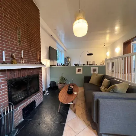 Prázdninový dům Aussergewoehnliches Haus Mit Sauna, Kamin Und Garten Wilhelmshaven