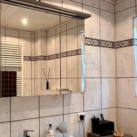 Aussergewoehnliches Haus Mit Sauna, Kamin Und Garten