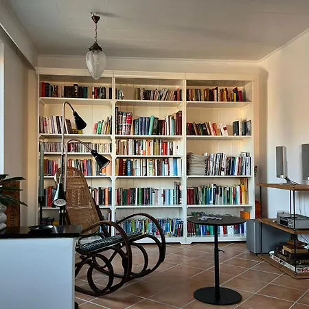 Aussergewoehnliches Haus Mit Sauna, Kamin Und Garten *