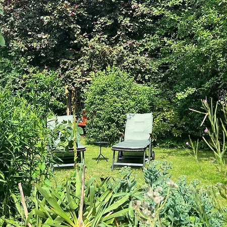Aussergewoehnliches Haus Mit Sauna, Kamin Und Garten Prázdninový dům Wilhelmshaven