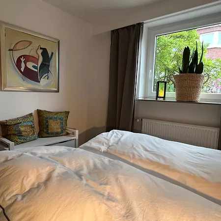 Aussergewoehnliches Haus Mit Sauna, Kamin Und Garten Prázdninový dům Wilhelmshaven